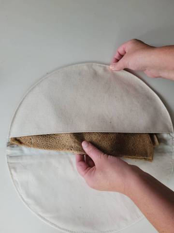 41cm x 22CM
