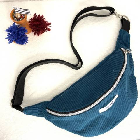 Sac Banane en Velours Côtelé bleu canard – Création Artisanale Bretonne