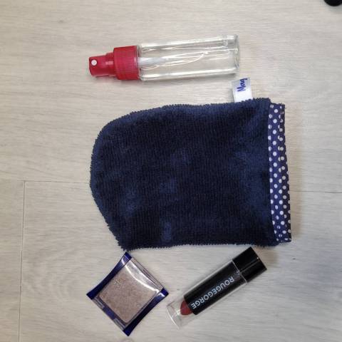 Gant dmaquillage bleu marine