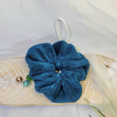 Fleur de douche bleu canard